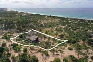 Aerial photograph of the land in Tofo