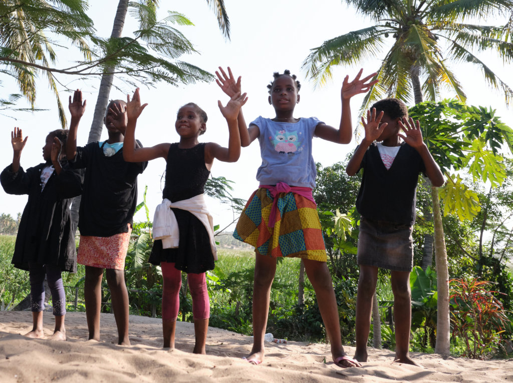 Open a Centre for 200 young people in Mozambique