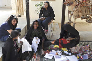Delhi students work with embroidery artisans