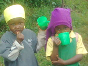 Kids take porridge
