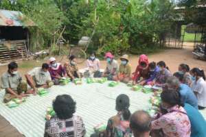 The participants received vegetable seeds to grow