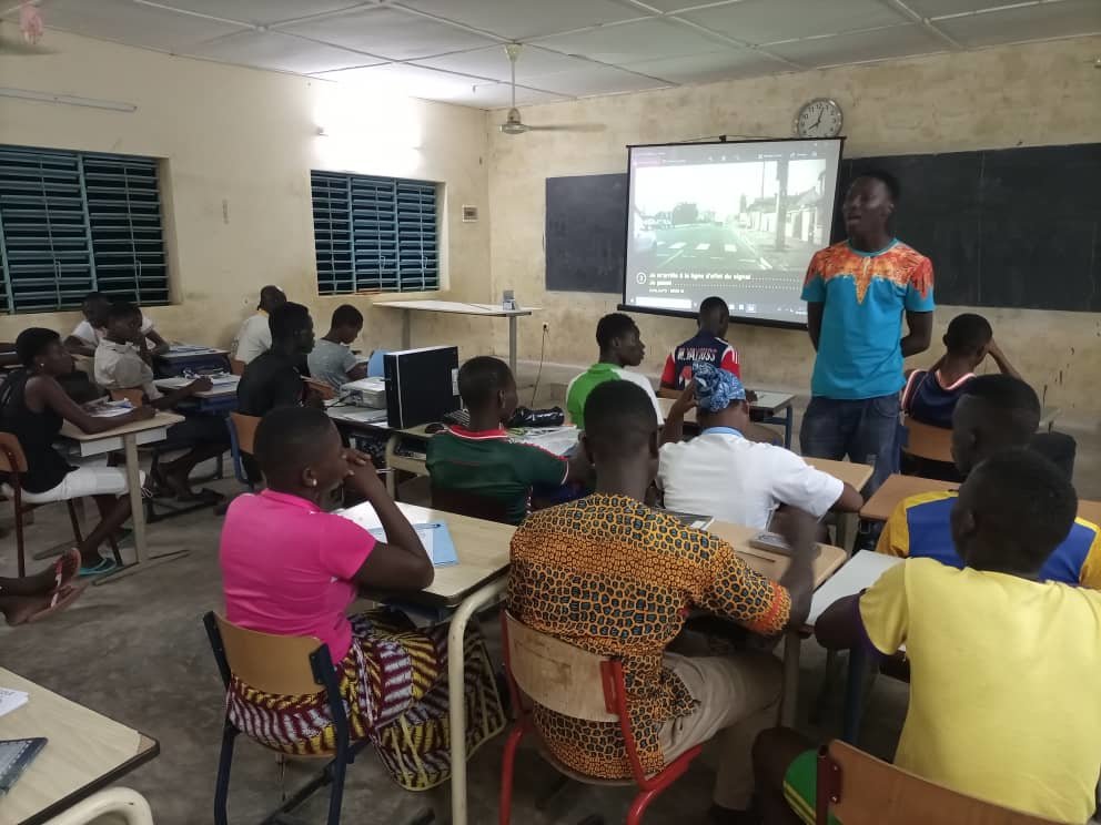 Help students to get their driving licence