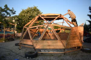 Building the Geodesic Dome