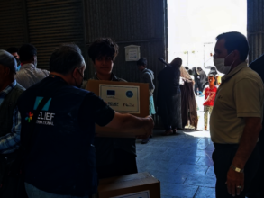 Distribution of items at refugee camps in Iran