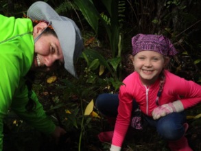Kearby Family, tourists giving back