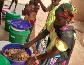 Better life for 100 women beekeepers