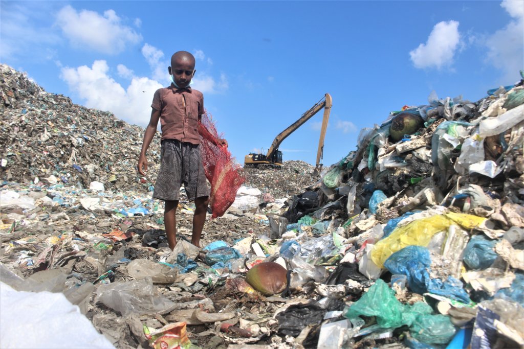 Project for children collecting garbage in Sylhet