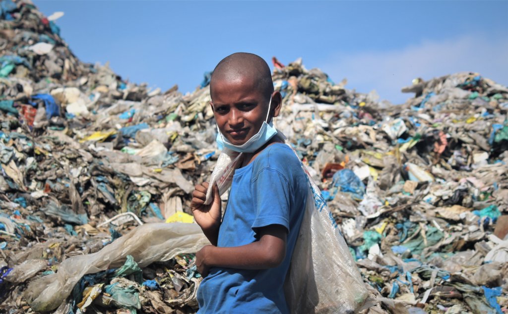 Project for children collecting garbage in Sylhet