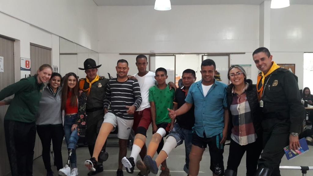 Donate prostheses for Colombian amputees