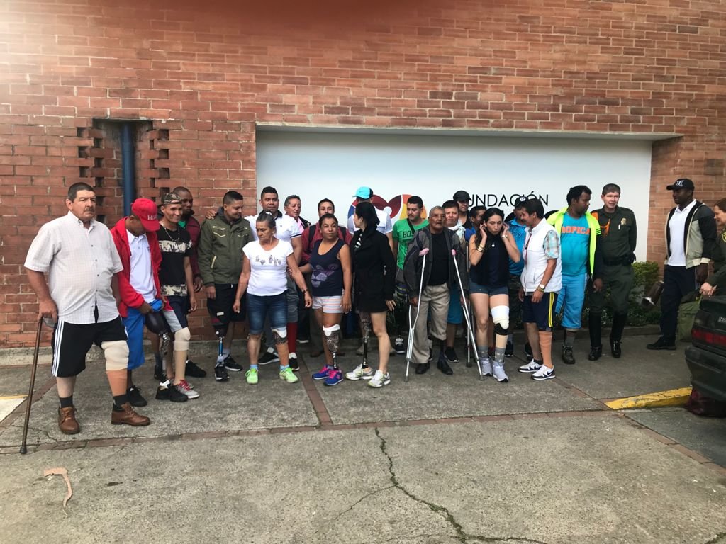 Donate prostheses for Colombian amputees