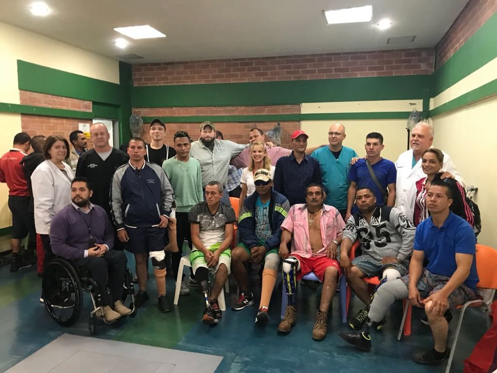 Donate prostheses for Colombian amputees