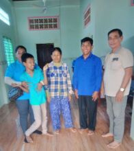 Chet's family with Damnok Toek's Team