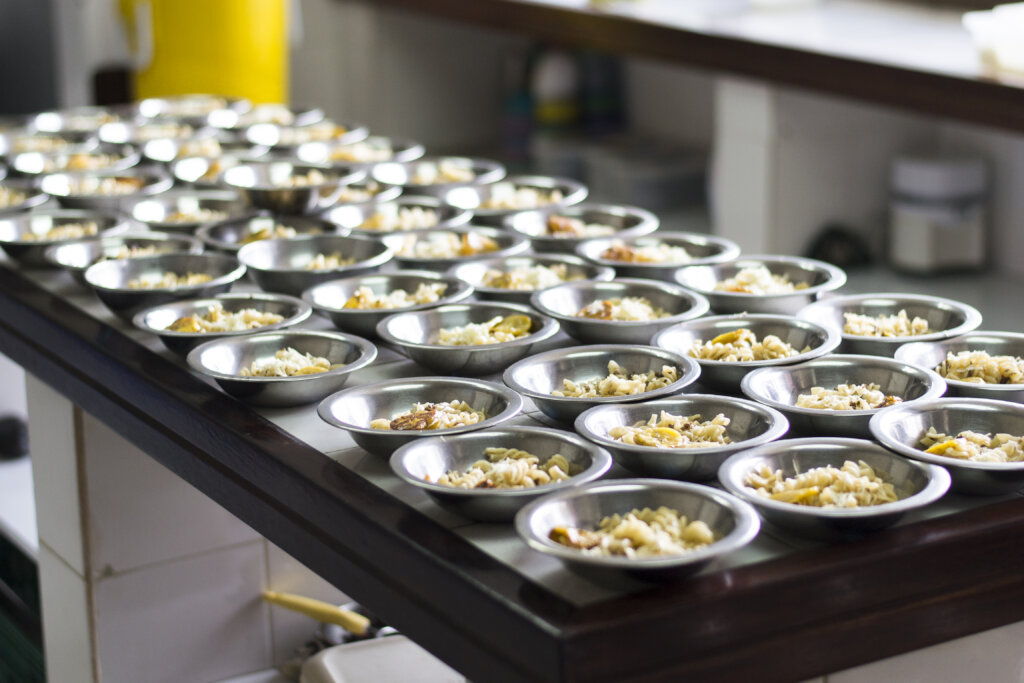 EDUCATE AND NOURISH 2,650 STUDENTS IN VENEZUELA