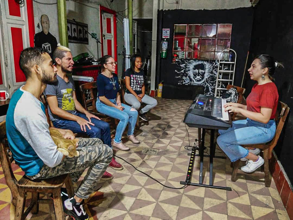 Art: transforming tool in 250 Colombian Children