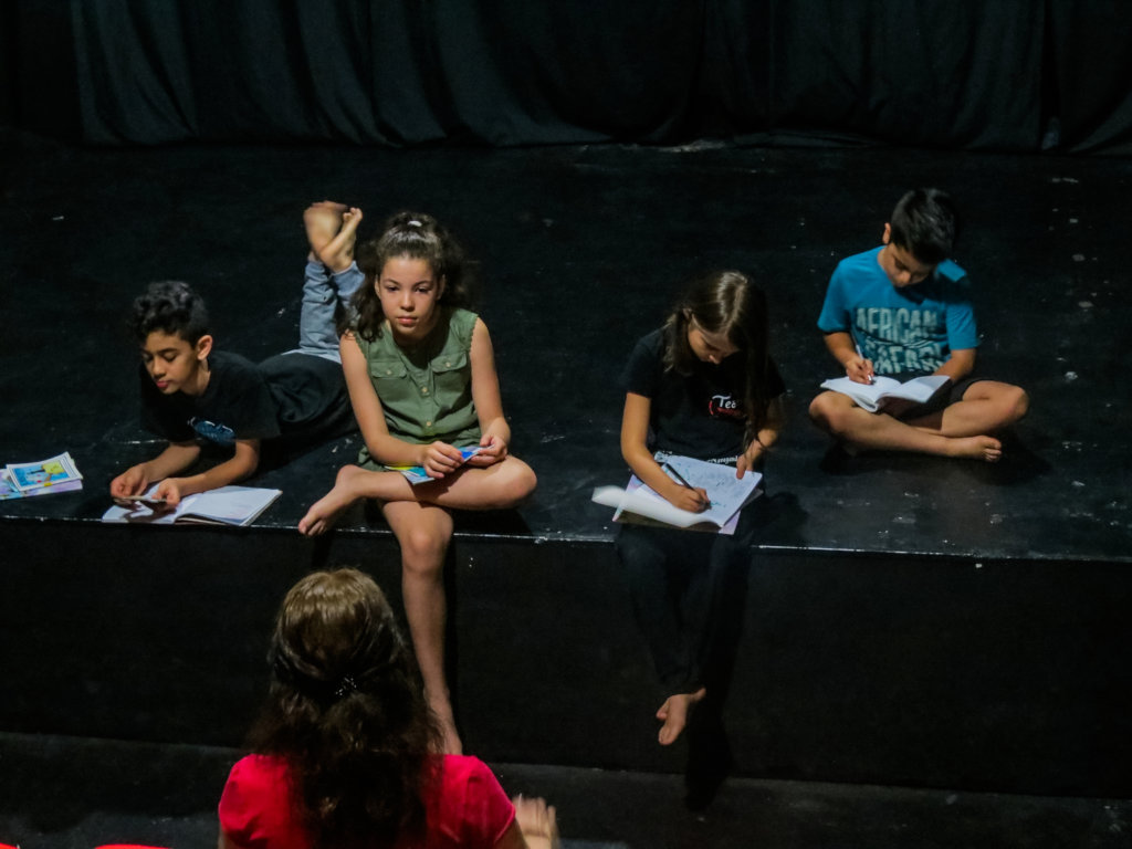 Art: transforming tool in 250 Colombian Children