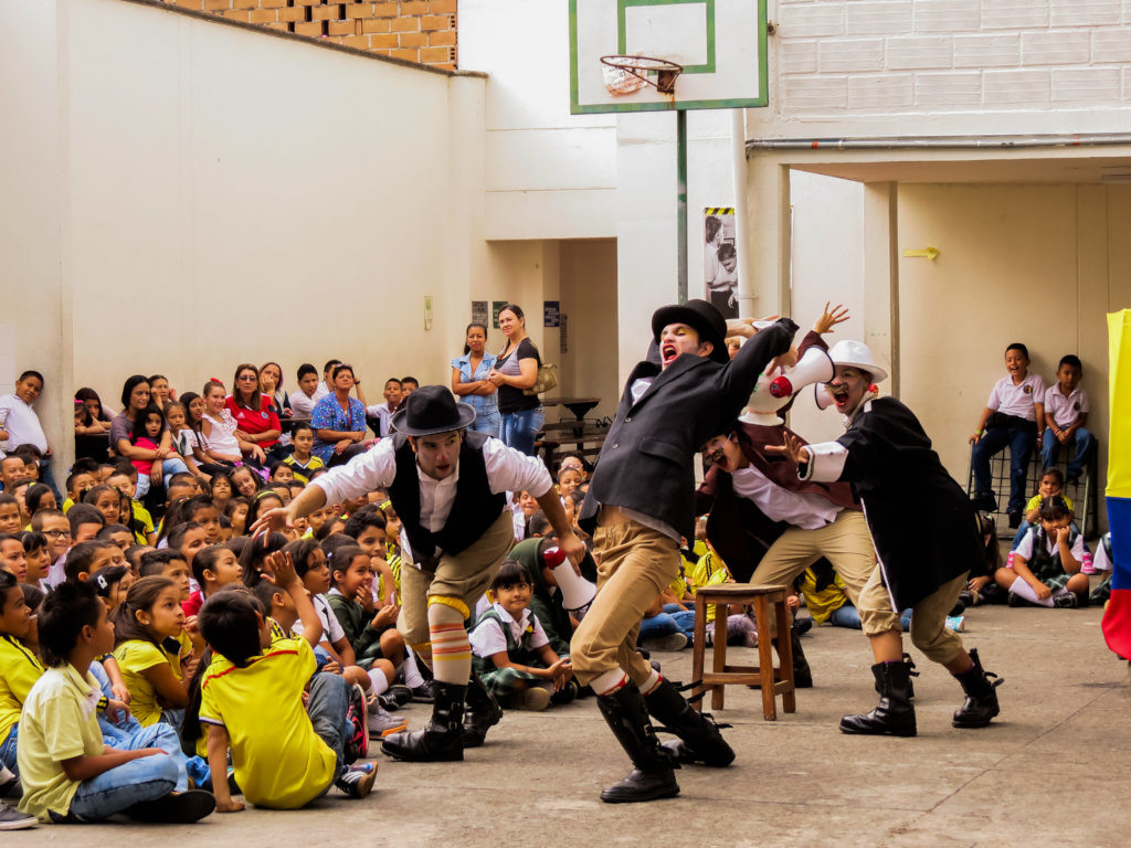 Art: transforming tool in 250 Colombian Children