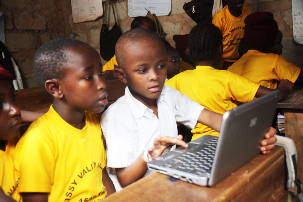 Promote digital learning in 15 informal schools
