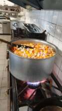 Cooking daily 400 meals