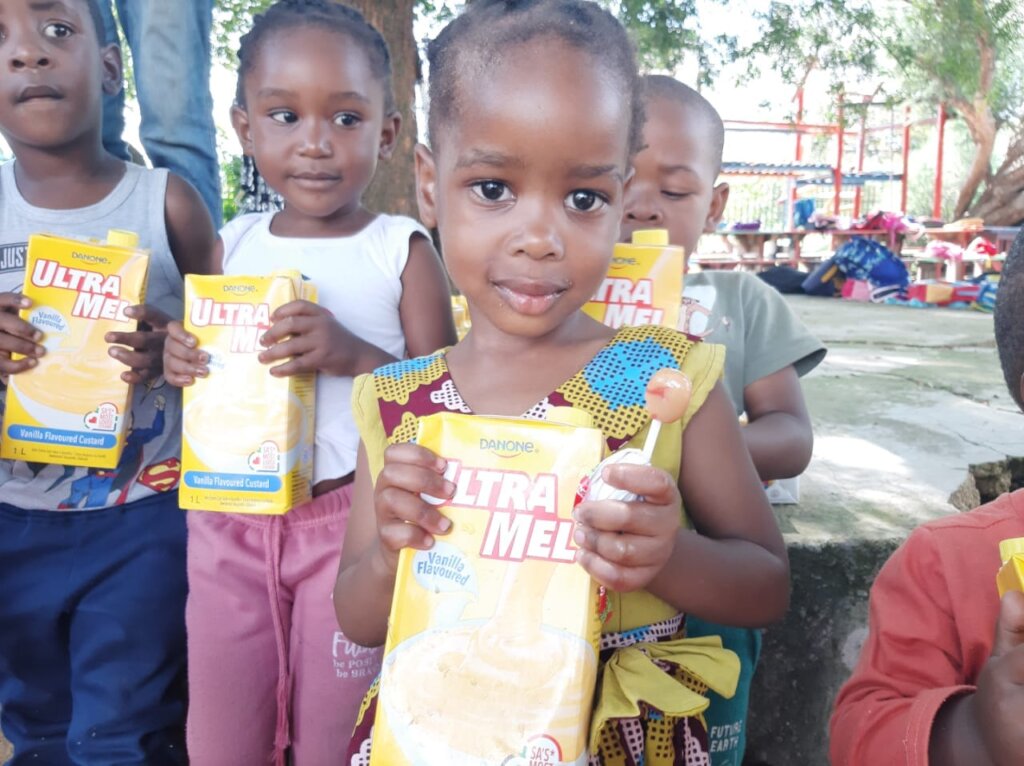 Food aid for Women & Children In South Africa