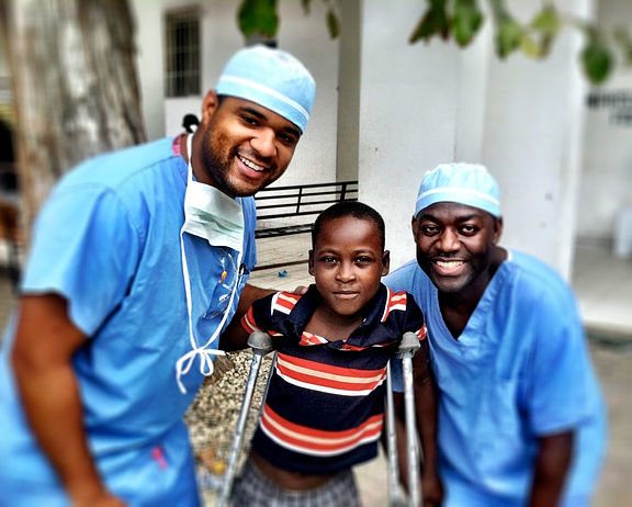 Trauma Equipment for Earthquake Relief in Haiti