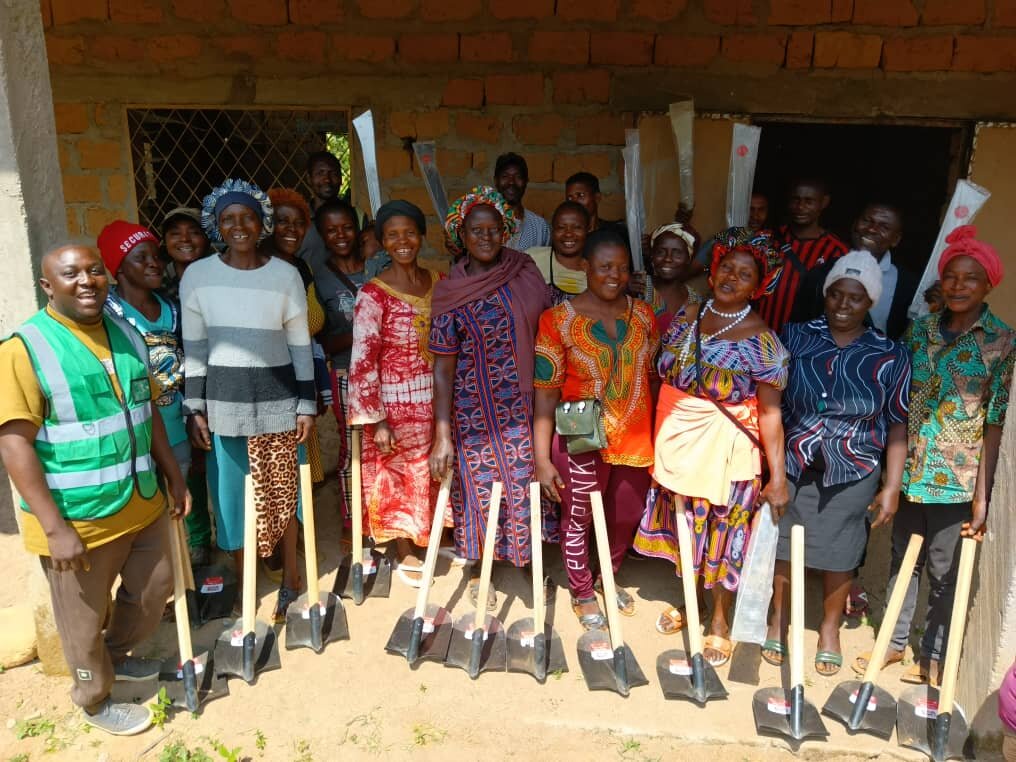 Help farmers and youth in Africa grow food & hope