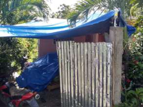 Makeshift shelter for belongings