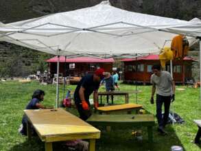 Families in a workday to improve the school