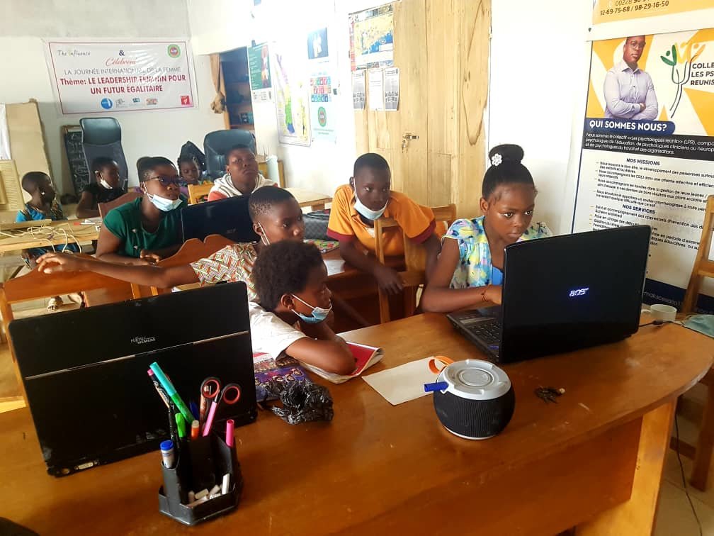Training 1000 girls in computer science in Togo