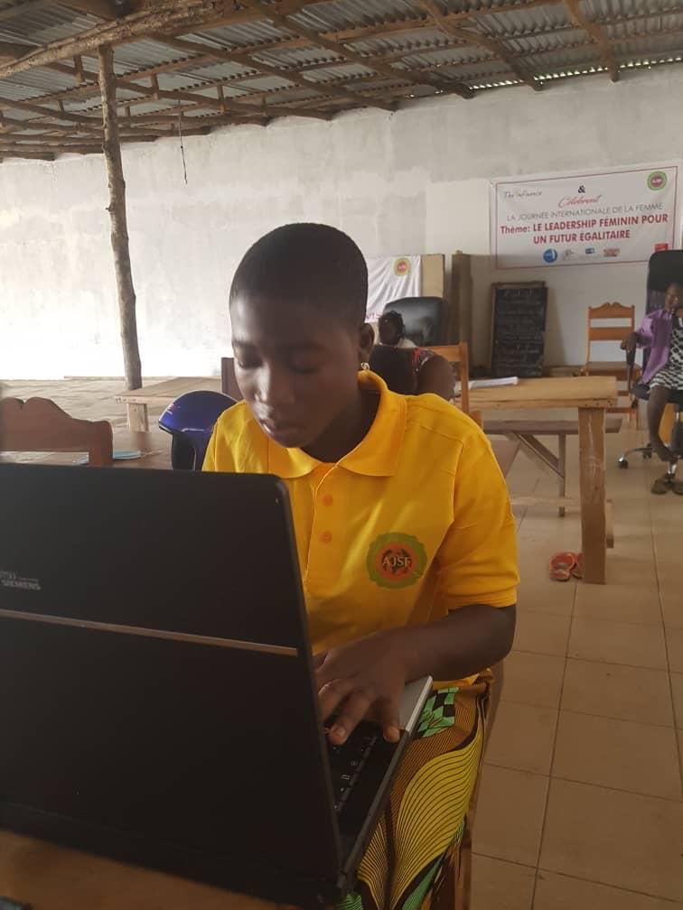 Training 1000 girls in computer science in Togo
