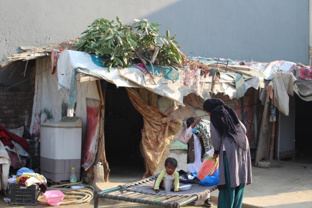 Help Provide Waterproof Tents 10 Homeless families