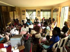 New mothers at Agonga during vaccination