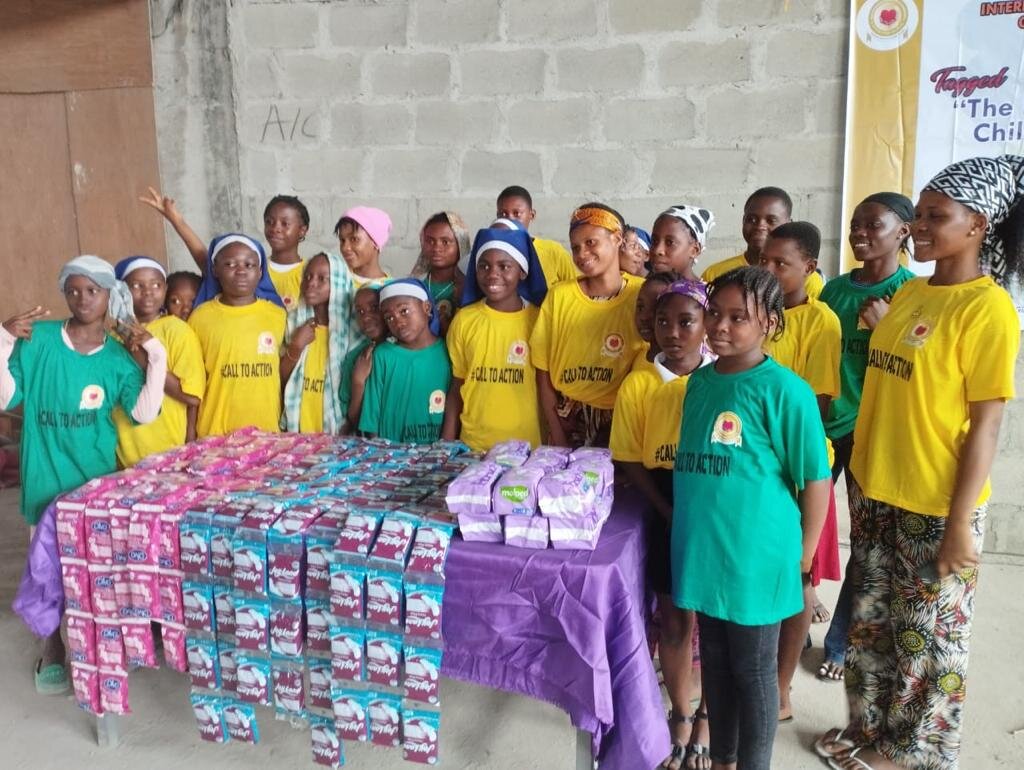 She Matters-support 500 Nigerian Damsels with Pad