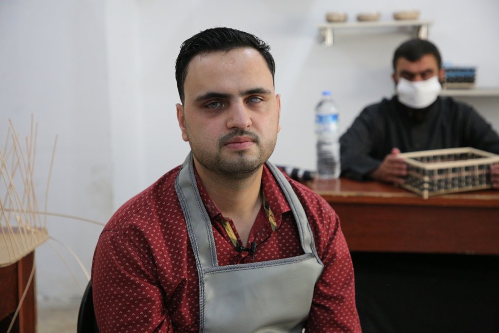 Help Blind People in Syria to Work and Produce