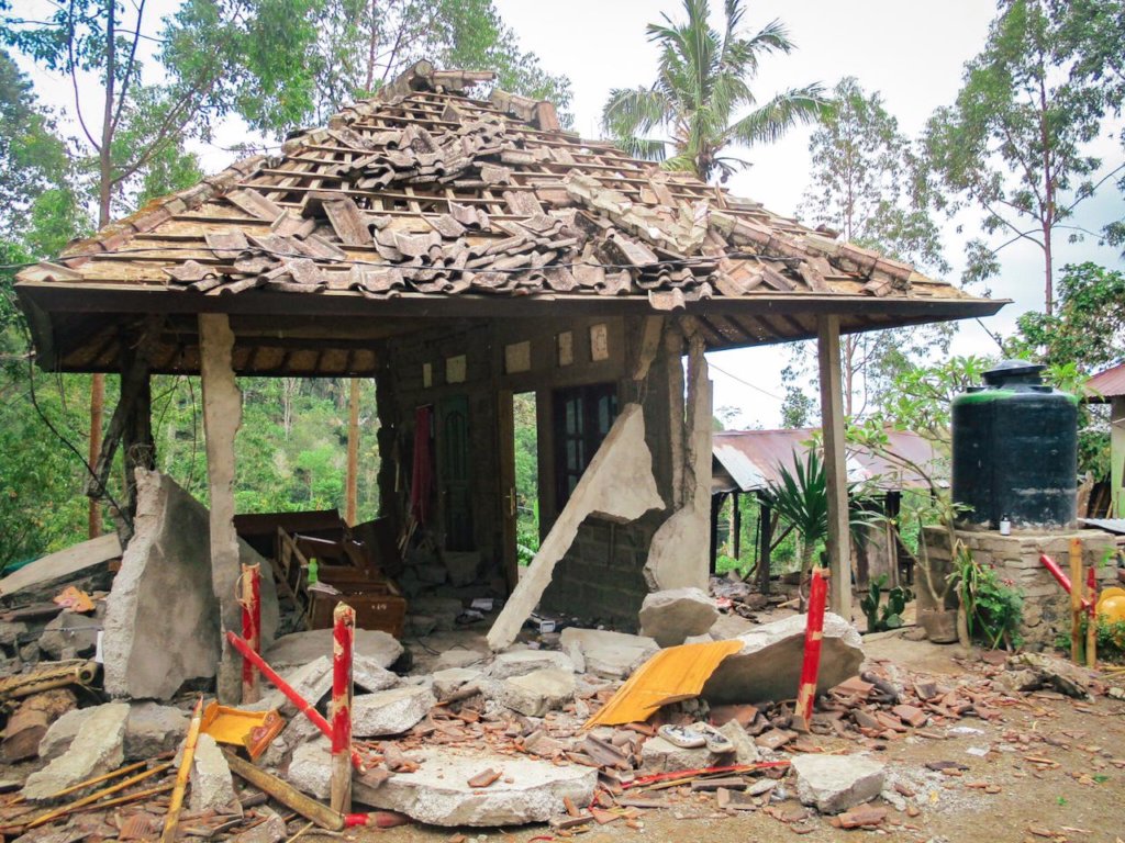 Shelters for 343 E Bali Earthquake Victim Families