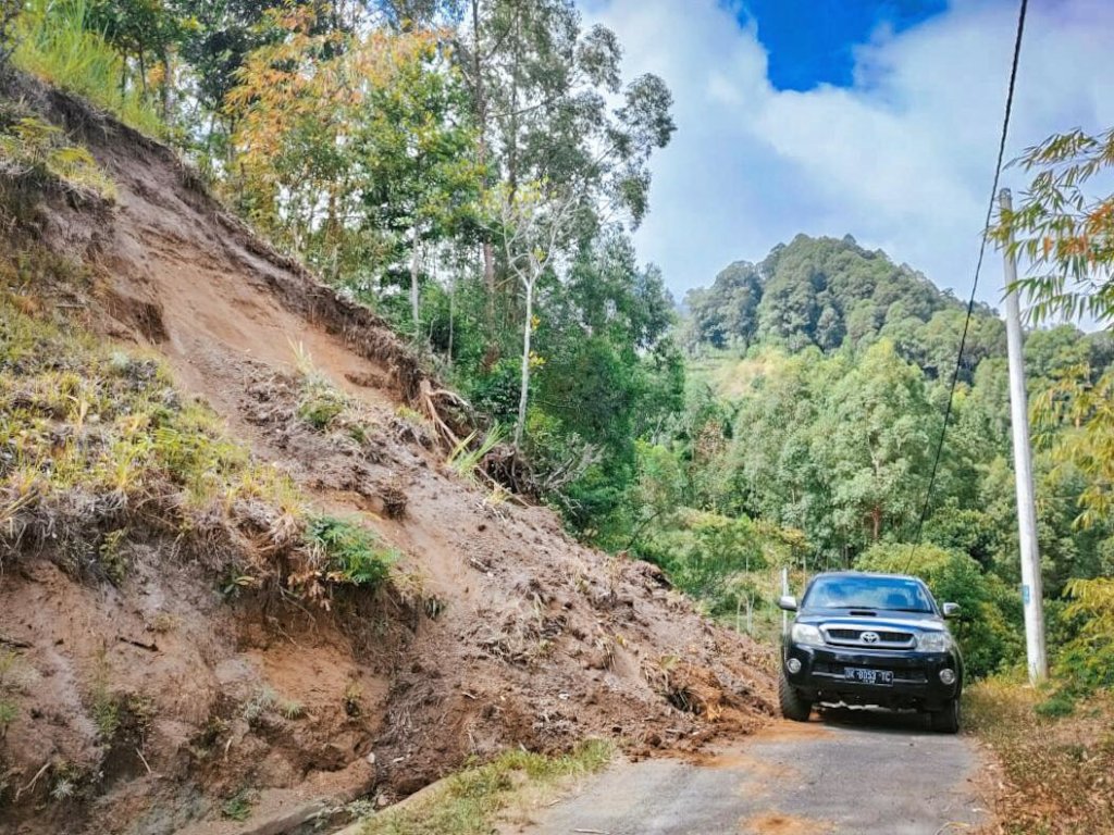 Shelters for 343 E Bali Earthquake Victim Families