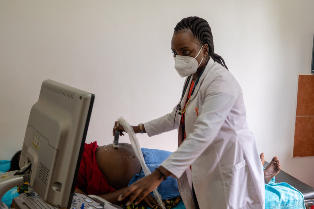 Support Reproductive Healthcare in Tanzania