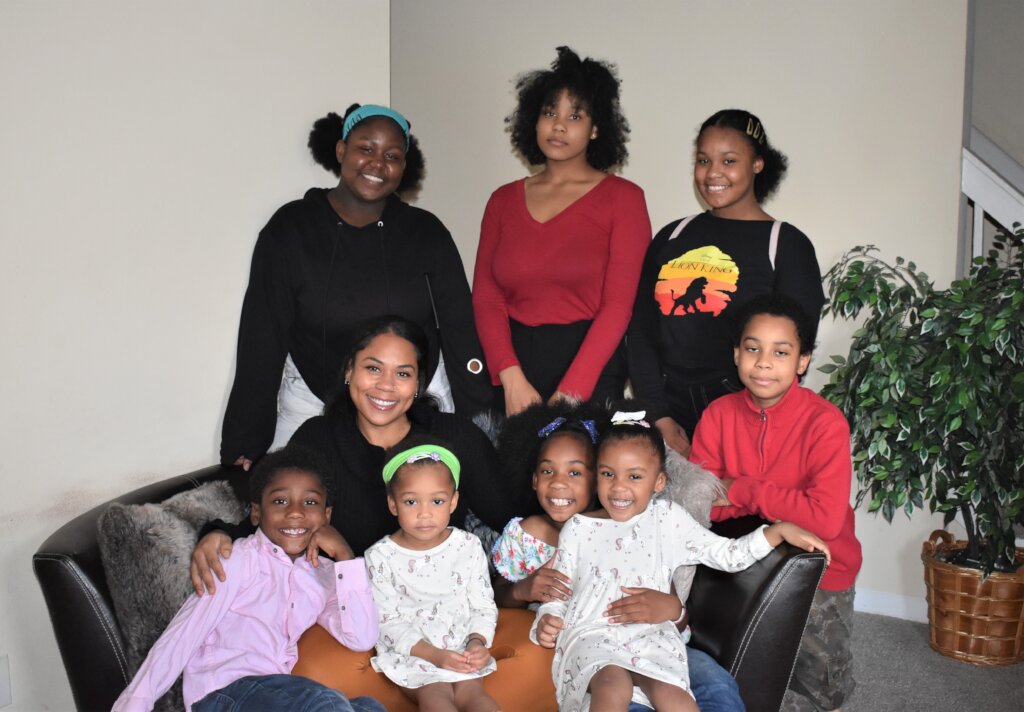 Help a Single Mom in Crisis this Holiday Season
