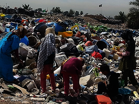 100 Hope Bus Scholarships for Iraqi girls and boys