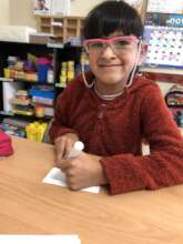 Help Valeria to School to Learn Sign Language