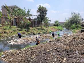 River waste clearance