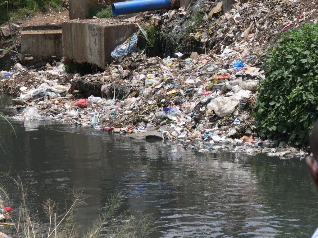 Clean a river in Migingo & stop plastic pollution