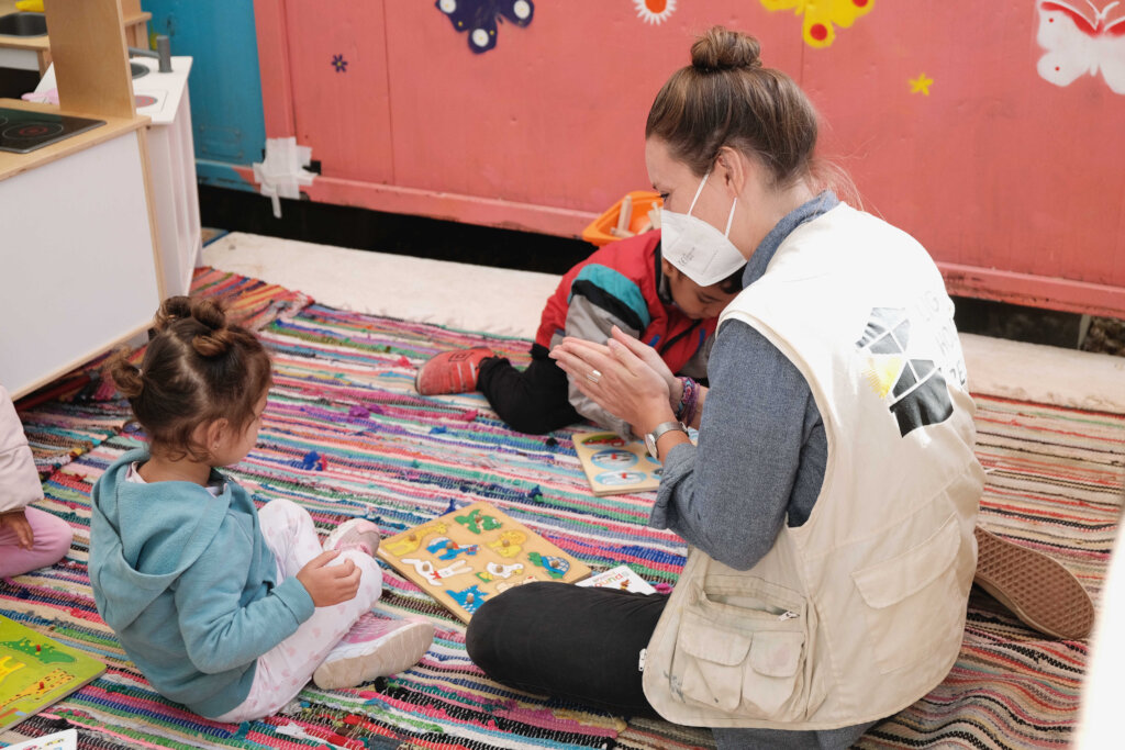 Help Asylum Seekers & Refugees Transcend Barriers