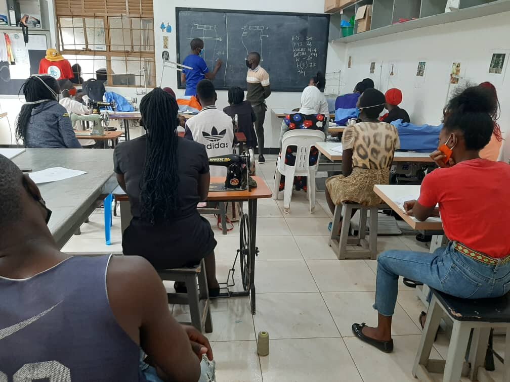 Tailoring students attending theory class