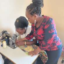 Tailoring tutor teaching a 1st year student