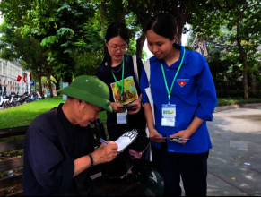 Hanoian pledged his support to end bear farm