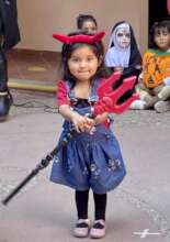 Learning customs of Halloween