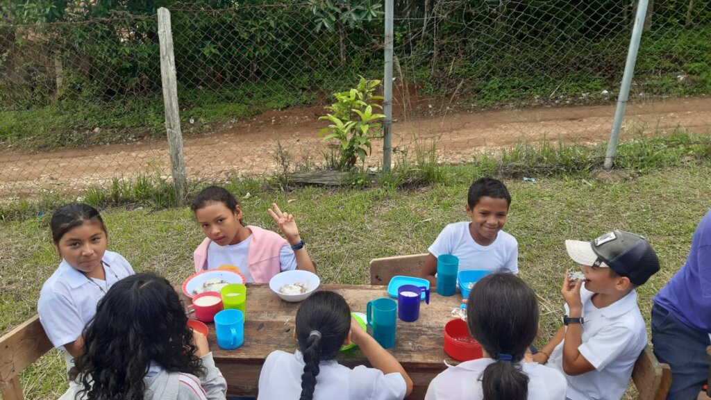 School Meals for 200 childrens in Honduras
