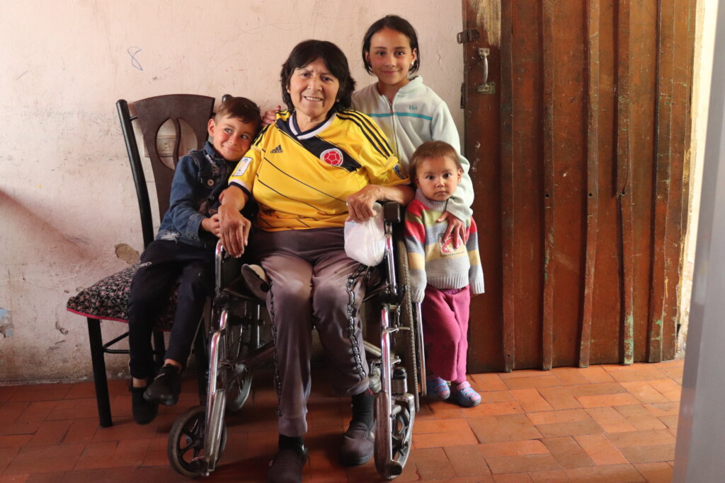 Food baskets to 50.000 needy families in Colombia!