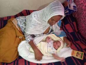 Rukiya Eshetu,24 with babay  gave birth in move