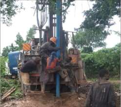 Drilling the borehole